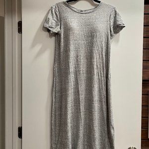 Comfortable Gray Uniqlo Bra Dress with Built-in Bra, Size S
